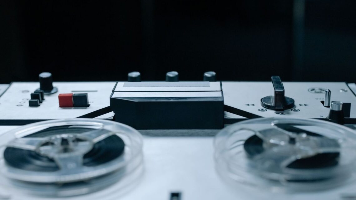 Tape-metning og analog varme: Hvorfor ufullkommenhet fenger det moderne øret
